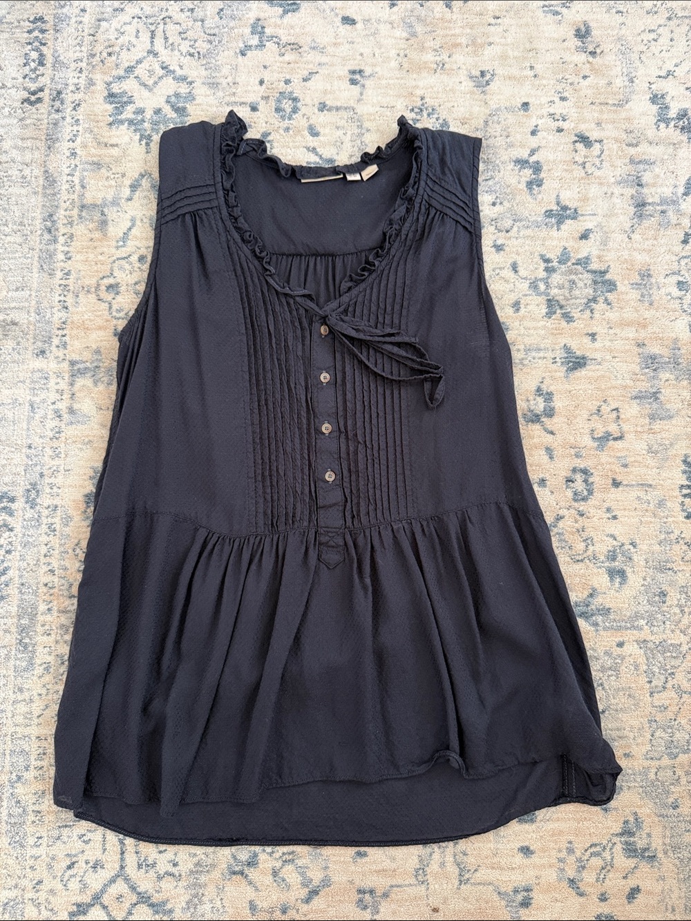 HOLDING HORSES Black Sleeveless Pintuck Ruffle Tie Blouse